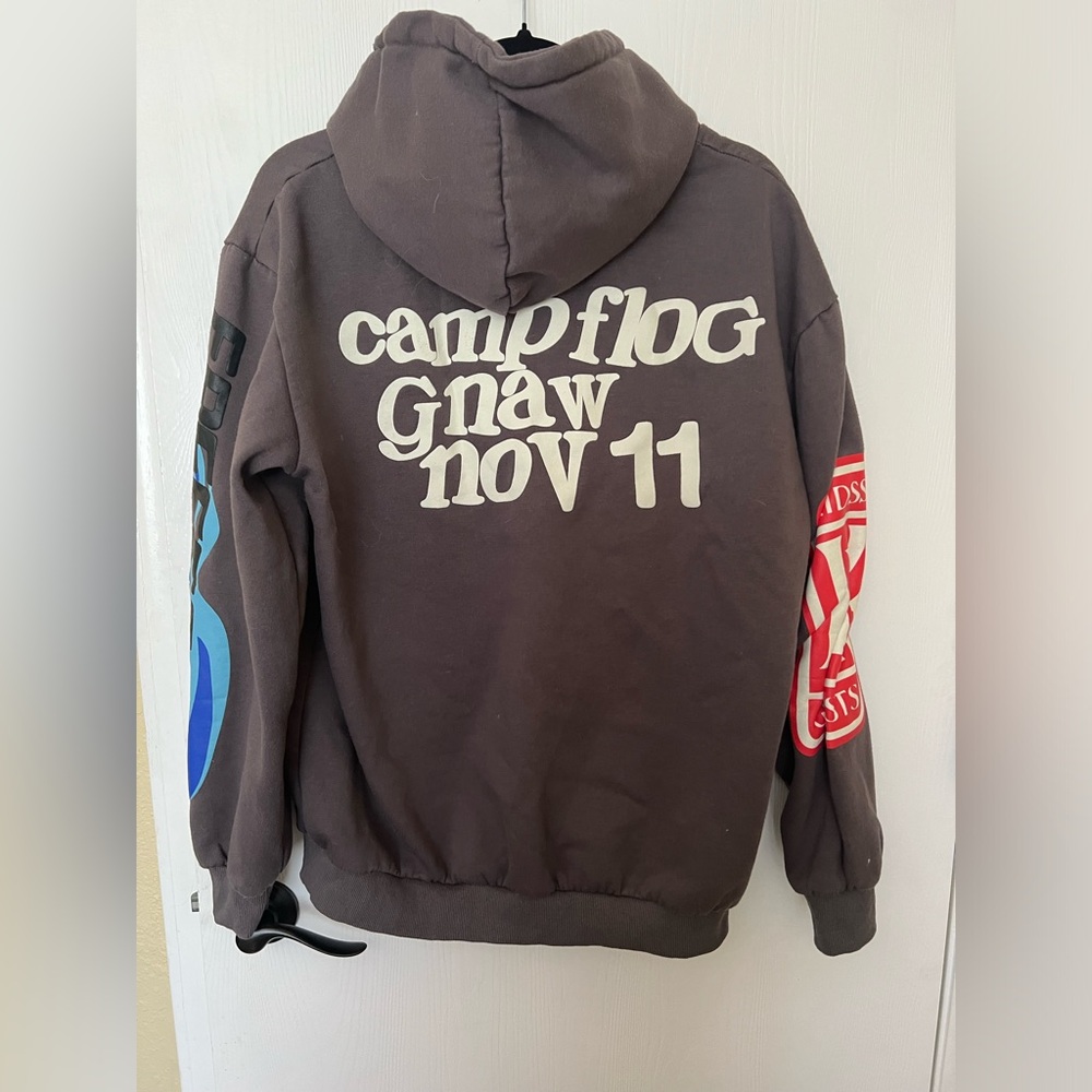 SLIMIZE Lucky Me I See Ghosts Unisex Hoodie
